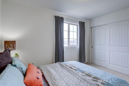 5037 Addison Way, Aurora CO 80016-5390 exterior