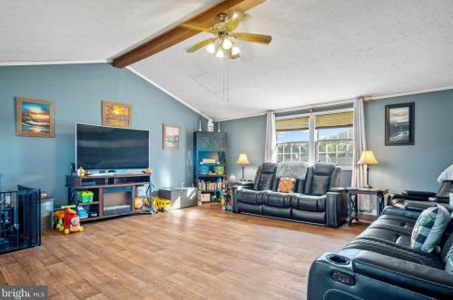 231 Alters Rd, Carlisle PA 17015-8969 exterior