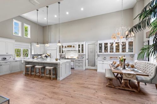 11844 Red Hl Ave, Santa Ana CA  92705-3100 exterior