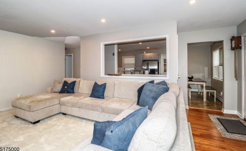 1419 Roosevelt Ave, Manville, NJ 08835-1663