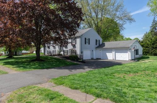 307 Stonegate Rd, Southington, CT 06489-3832