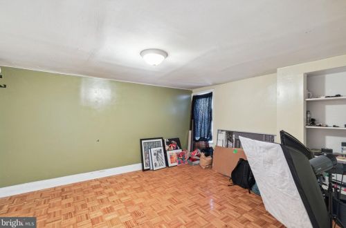 627 16th St, Philadelphia PA  19130-3415 exterior