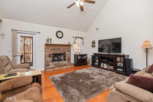 202 Edgefield Ct, Lagrange, GA 30240-8251