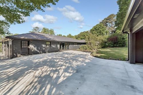 1731 Arrowhead Trl, Atlanta GA  30345-4117 exterior