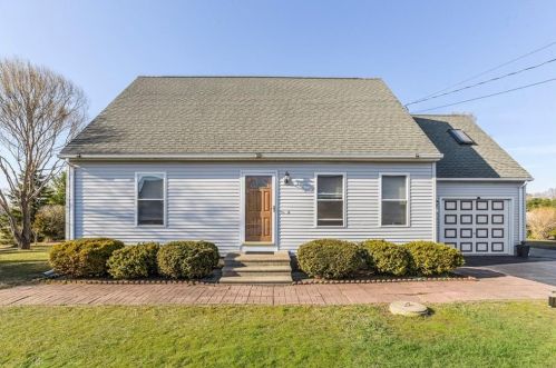 11 Blue Sky Dr, Westerly, RI 02891-2658