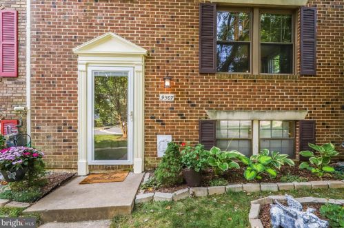 9507 Ashbridge Ct, Springfield, VA 22015-3203