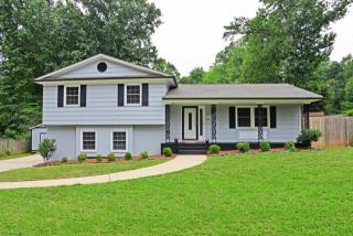 1813 Brookcliff Dr, Greensboro, NC 27408-2506