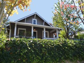 836 1st Ave, Camas, WA 98607-1621