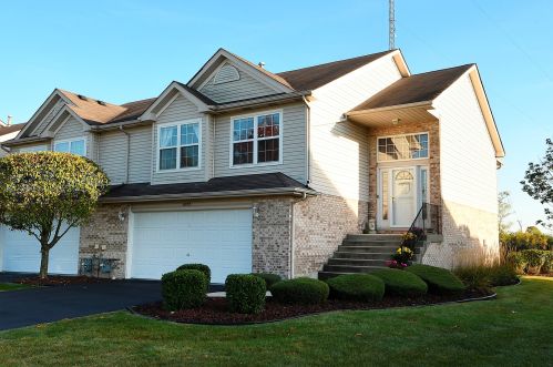 6885 Geneva Dr, Tinley Park, IL 60477-4395