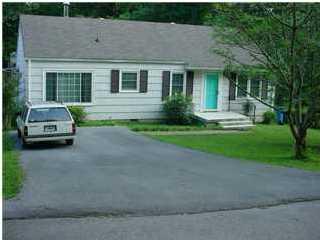 2804 Berkley Dr, Chattanooga, TN 37415-5706