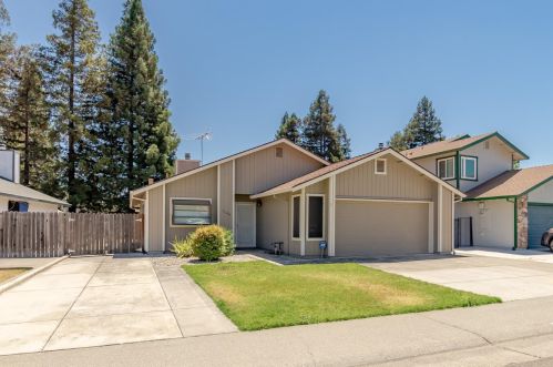 7146 Valeriana Ave, Citrus Heights, CA 95621-1961