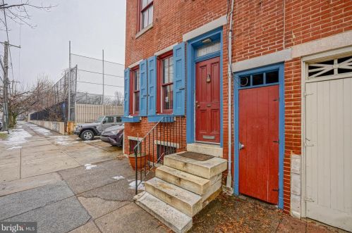 910 Front St, Philadelphia, PA 19147-4304