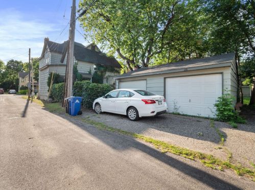 226 Grotto St, Saint Paul MN  55105-3508 exterior