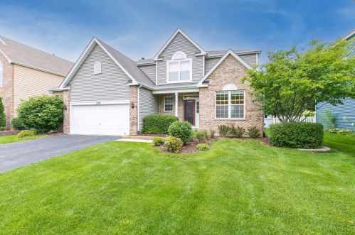 1008 Timber Lake Dr, Antioch, IL 60002-6211