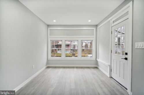 5130 10th St, Philadelphia, PA 19141-4008