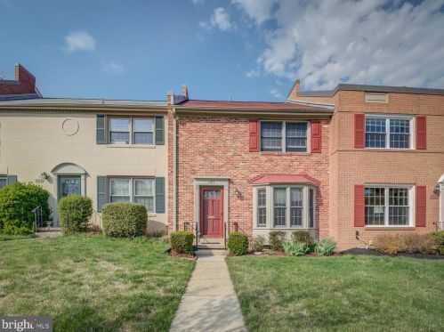 5976 Queenston St, Springfield VA  22152-1732 exterior