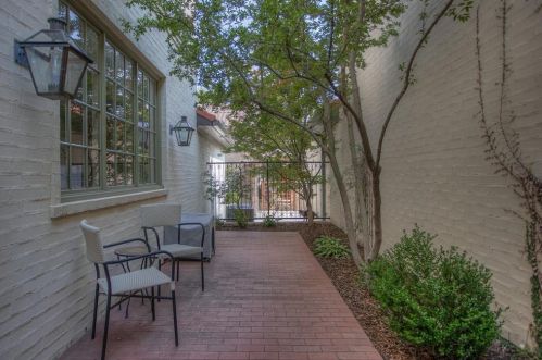 3702 Crestline Rd, Fort Worth TX  76107-3334 exterior