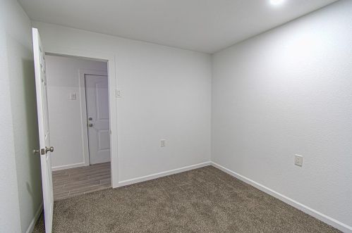 2735 Grafton Ave, Dallas TX  75211-5711 exterior