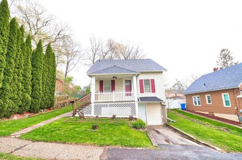 34 Woodbine St, Waterbury, CT 06705-2739