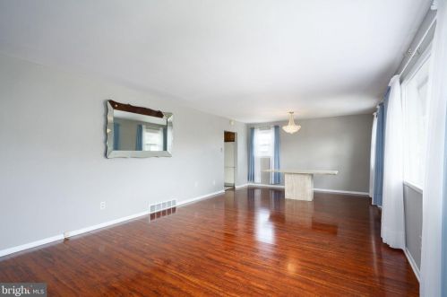 225 Lincoln Ave, Gloucester, NJ 08031-2707