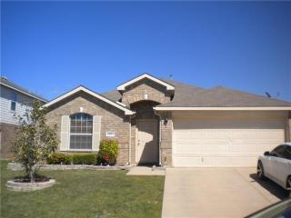 8204 Delafield Dr, Fort Worth TX  76131-5371 exterior