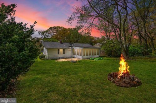 14 Severndale Rd, Severna Park, MD 21146-2722