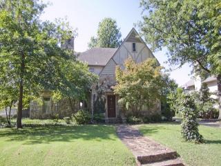 1110 24th Pl, Tulsa, OK 74114-2608