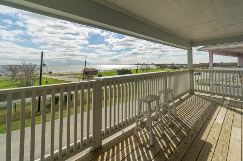 721 Bayshore, Morgans Point TX 77571 exterior