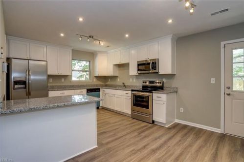 3006 Vincent Ave, Norfolk VA  23509-2435 exterior