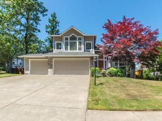 565 40th Ave, Eugene, OR 97405-4910