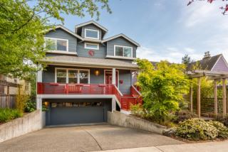 5050 38th Ave, Seattle, WA 98105-3023