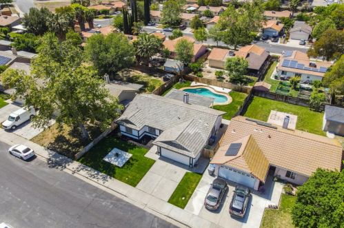 107 Clayton Ct, Los Banos, CA 93635-3167