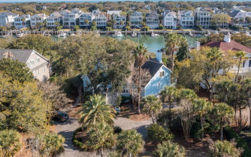 55 Waterway Island Dr, Isle Of Palms SC  29451-2728 exterior