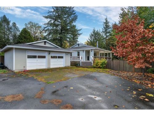 614 Dayton Ave, Newberg, OR 97132-2536