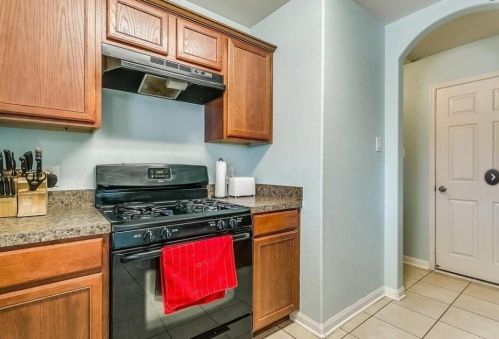 600 Noble Grove Ln, Fort Worth TX  76140-7537 exterior