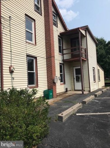111 Cherry St, Ephrata, PA 17522-2244