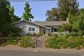 419 Sunnyvale Dr, Healdsburg, CA 95448-3011