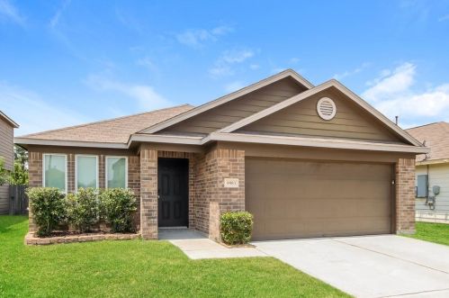 9983 Chimney Swift Ln, Conroe TX  77385-3838 exterior