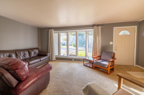 77 Bates Ave, Kankakee, IL 60901-7536