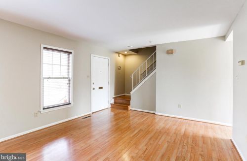 1412 Wyeth St, Harrisburg, PA 17102-1671