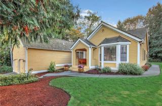 21133 42nd St, Redmond, WA 98074-6015