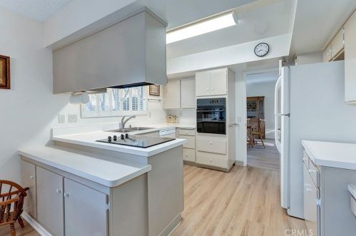 7 Butler St, Irvine CA  92612-2724 exterior