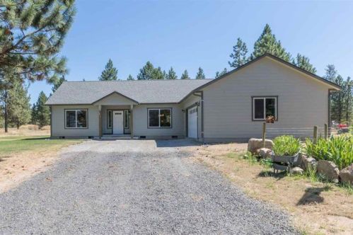 14305 Nelson Rd, Elk, WA 99009-5021