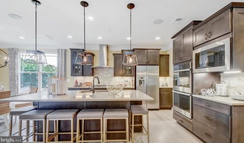 11634 Maid At Arms Ln, Berlin, MD 21811-1639