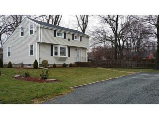 11 Wamsetta Ave, East Providence, RI 02915-2917