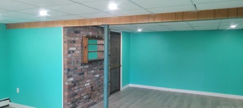 184 Chimney Hill Rd, Wallingford CT  06492-1600 exterior