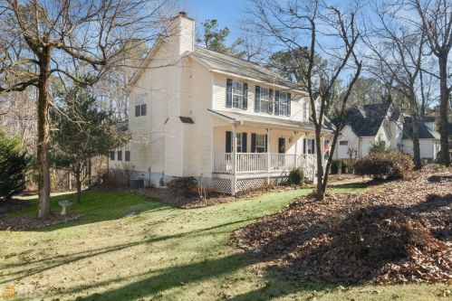 215 Bridgewater Ln, Newnan, GA 30265-1153