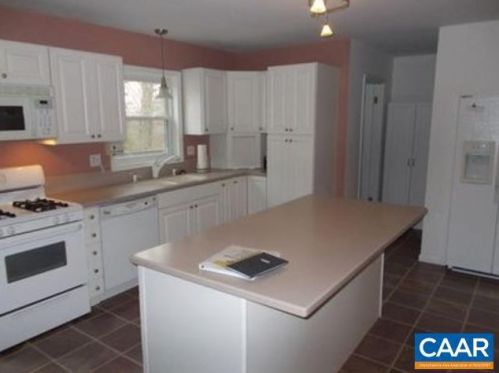 134 Page Ct, Mc Gaheysville, VA 22840-3105