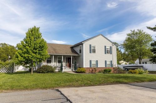 3 Dora St, Nashua, NH 03060-4853
