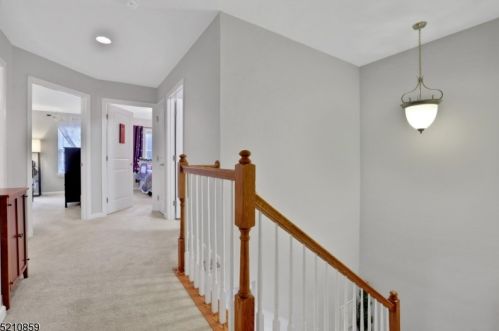 87 Thomastown Rd, Dover NJ 07803-3019 exterior